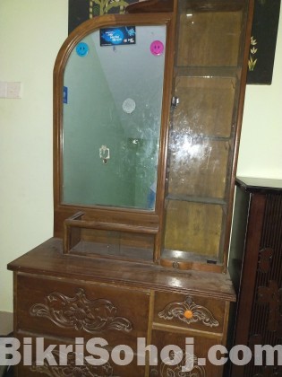 ড্রেসিং টেবিল Dressing Table